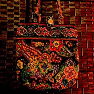 Vera Bradley color me floral tote. Paisley art Retired pattern.